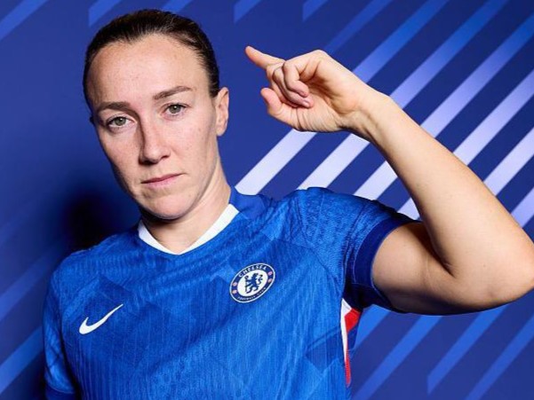 lucy bronze