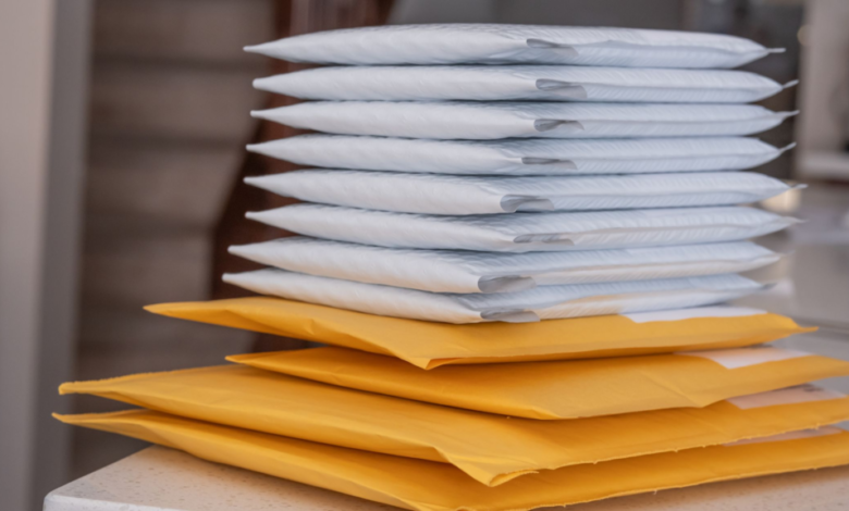 Understanding the Versatility of Poly Mailers